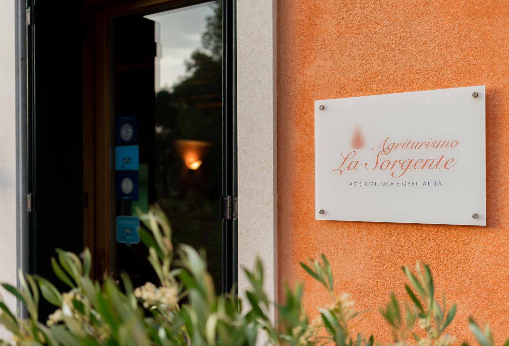 Agriturismo La Sorgente Camerano Exterior photo